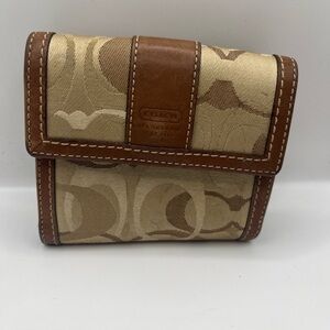 Coach Coin Wallet in Signature canvas and refined leather with a snap